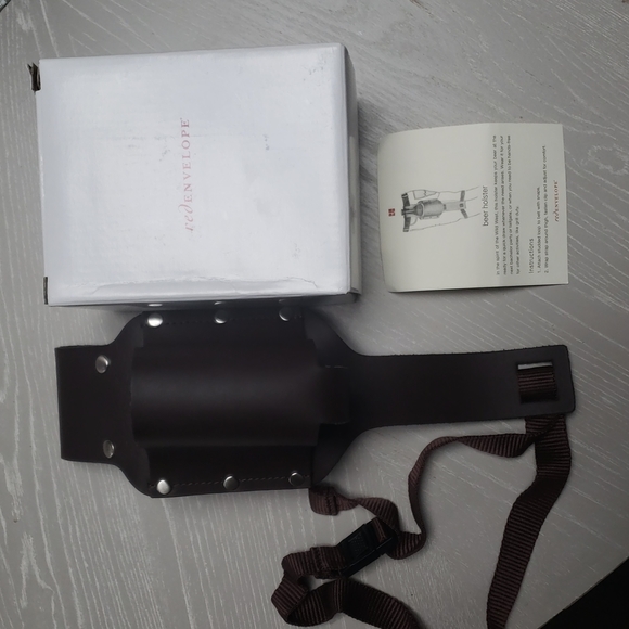 RED ENVELOPE LEATHER BEER HOLSTER HOLDER, genuine leather, brand new. - Picture 4 of 6
